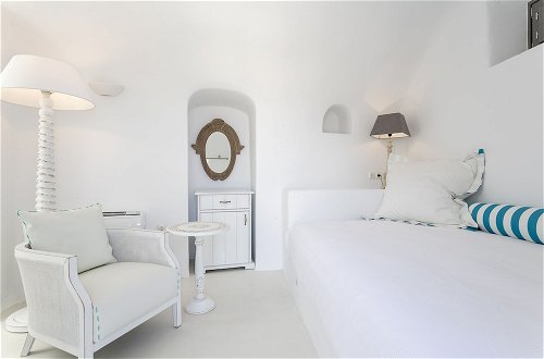 Photo 42 - Kamini Santorini Luxury Villas