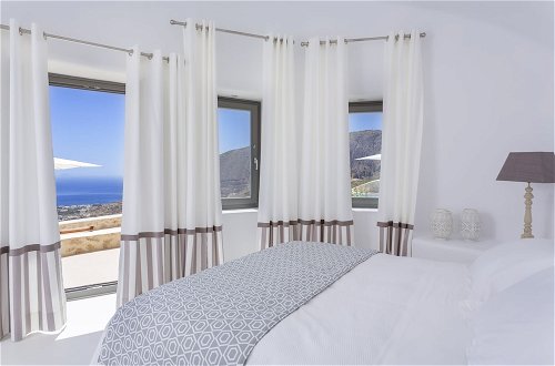 Photo 6 - Kamini Santorini Luxury Villas