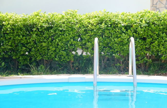 Chill & Relax Home with Pool near Beach - Photo 25