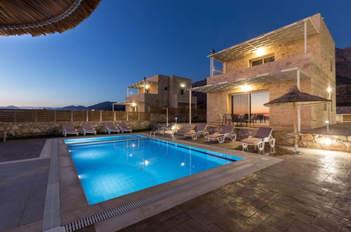 Foto 39 - Lux Villa With Private Pool Close to the Beach