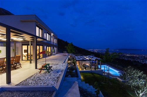 Photo 58 - Luxury Villa Grand View