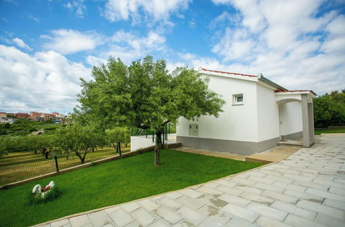 Photo 38 - Modern House W.large Garden & Children Playground