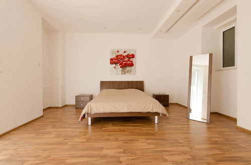 Foto 2 - Charming Seafront Apartment, Perfect for Families