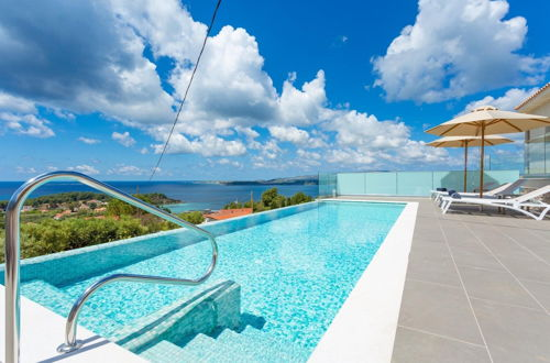 Foto 2 - Villa Lassi Illios Large Private Pool Walk to Beach Sea Views A C Wifi - 3055