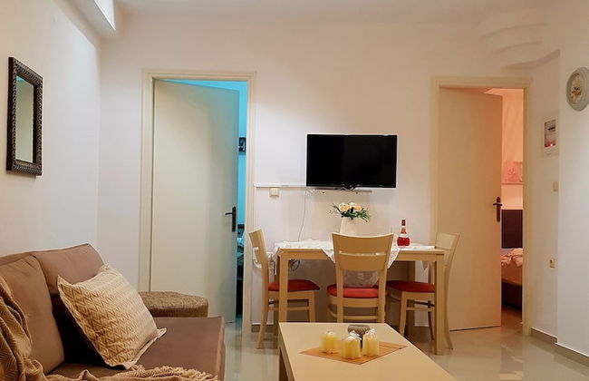 Emmanouil Airport Beach Apartment - Photo 18
