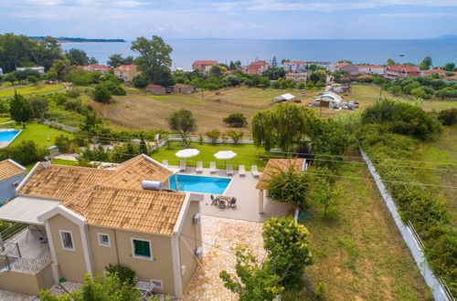 Foto 8 - Villa Alexandra Large Private Pool Walk to Beach Sea Views A C Wifi Car Not Required Eco-frie - 1649