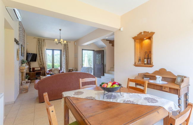 Villa Eufrosini Large Private Pool Walk to Beach Sea Views A C Wifi Car Not Required - 2301 - Photo 3