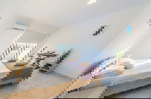 Photo 2 - Fanta Sea Apartment
