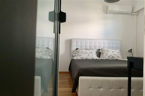 Foto 5 - Impeccable 3-bed Apartment in Athens
