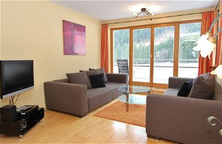 Foto 1 - Large Chalet Apartment in Saalbach-hinterglemm