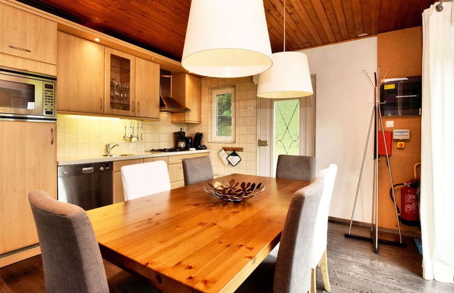 Charming Holiday Home in Gouvy with Hot Tub - Foto 10