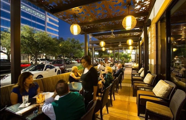 Luxury Living at City Center Houston - Foto 20
