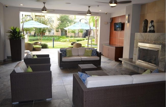 Luxury Living at City Center Houston - Foto 26