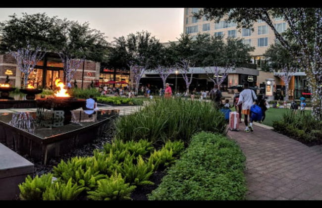 Luxury Living at City Center Houston - Foto 35