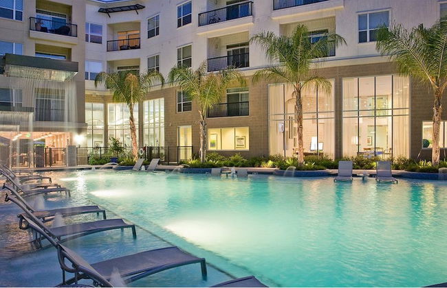 Luxury Living at City Center Houston - Foto 9