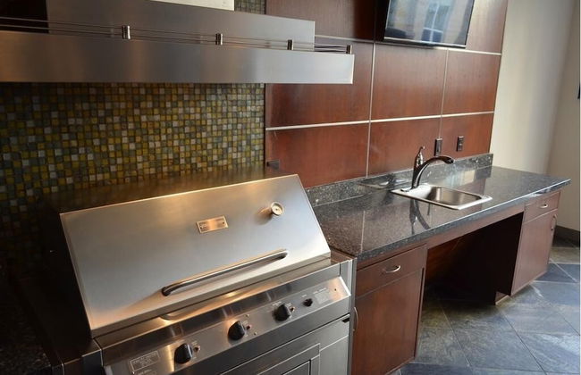 Luxury Living at City Center Houston - Foto 27