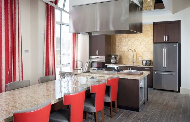 Bluebird Suites in Reston - Foto 50