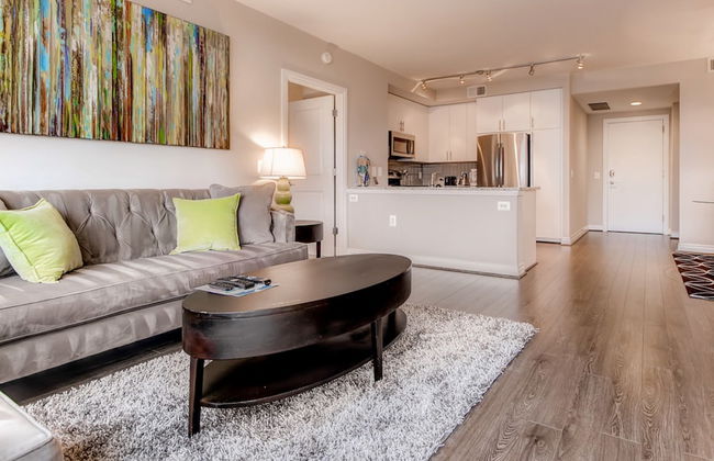 Bluebird Suites in Reston - Foto 25