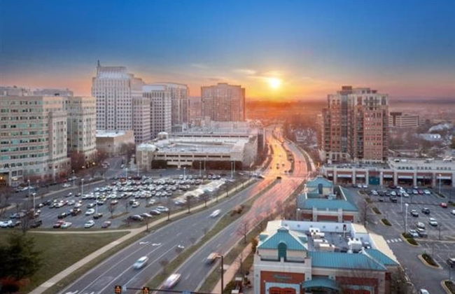 Bluebird Suites in Reston - Foto 70