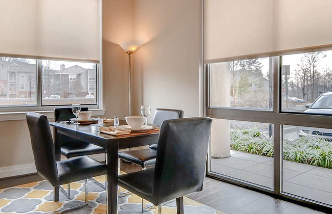 Bluebird Suites in Reston - Foto 21