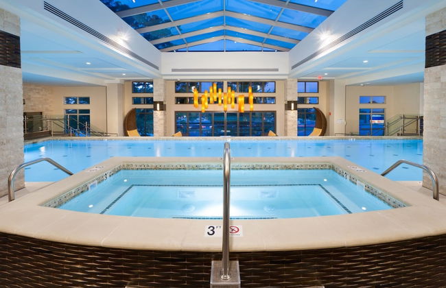 Bluebird Suites in Reston - Foto 36