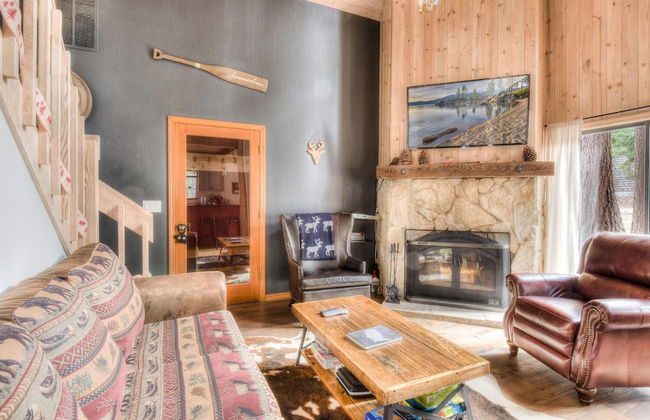 Relax at Rustic Tahoe Charm Minutes to Lake - Photo 8