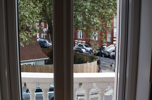 Photo 36 - Barons Court Apartments by Viridian Apartments