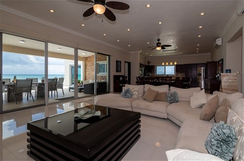 Foto 6 - Beachfront Homes by Playa Paradise