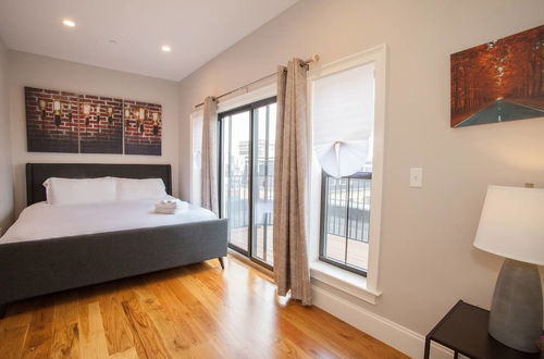 Photo 1 - Luxury Condo 4 Bed 2 Bath Downtown Boston Sleeps 8