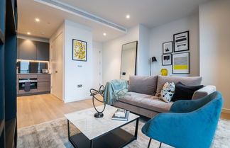 Photo 1 - Luxury Studio Apartment Close to the City of London