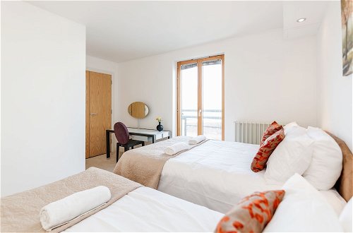 Photo 4 - Premium London Excel Apartment