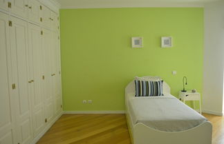 Photo 2 - Cozy Apartment At Carcavelos beach