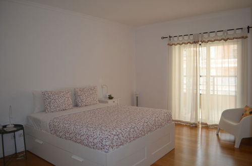 Photo 9 - Cozy Apartment At Carcavelos beach