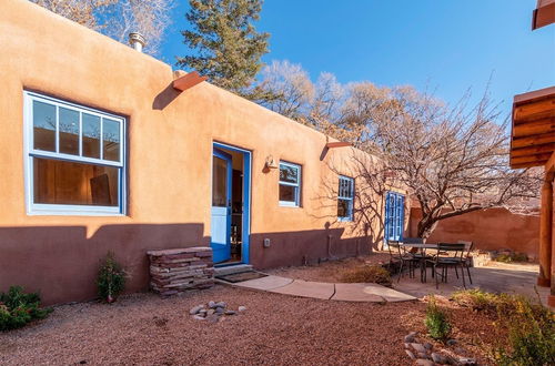 Photo 20 - Apricot - Light-filled Modern Update to Historic Home, Walk to The Plaza and Canyon Rd