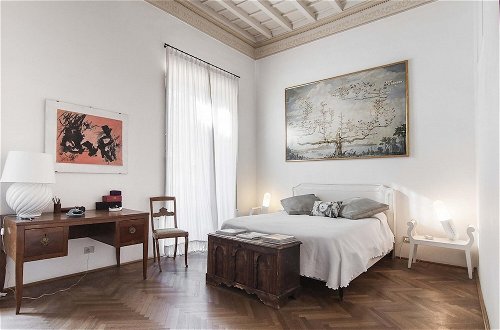 Photo 9 - Rome an Aristocratic Apartment in Historic Palace Near the Piazza Navona