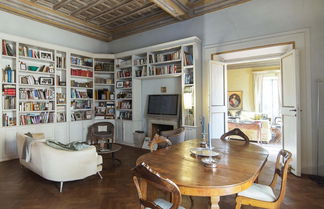 Photo 2 - Rome an Aristocratic Apartment in Historic Palace Near the Piazza Navona