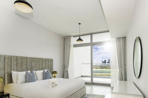 Photo 4 - LUX Holiday Home - Azure Residence 5