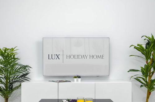 Photo 24 - LUX Holiday Home - Azure Residence 5