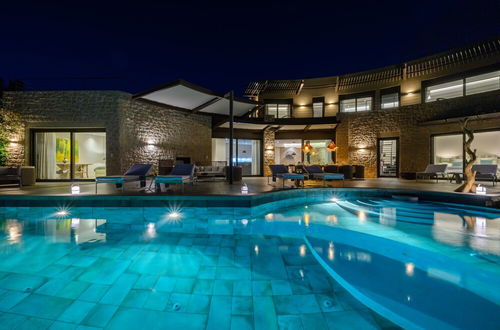 Photo 24 - Captivating 5br Pool Villa Close Navarino Golf