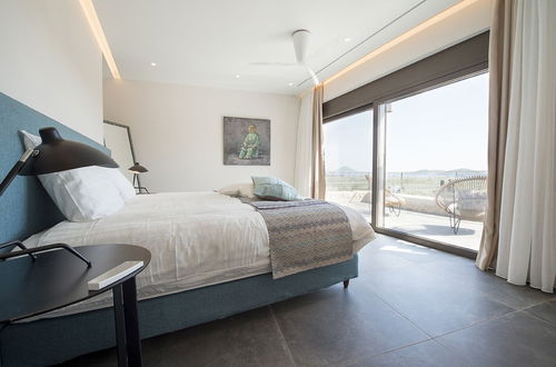 Photo 10 - Captivating 5-bedr Villa Close Navarino Dunes Golf