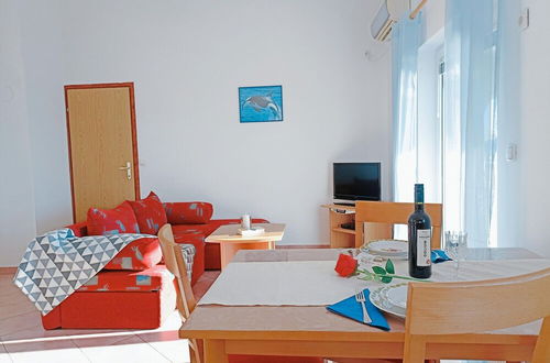 Foto 16 - Spacious Apartment in Senj With Swimming Pool