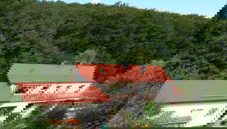 Foto 1 - Quiet Holiday Home With Terrace