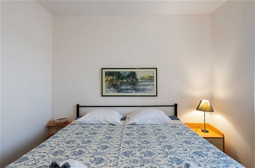 Foto 3 - Homely Apartment in Genova With Sea Nearby
