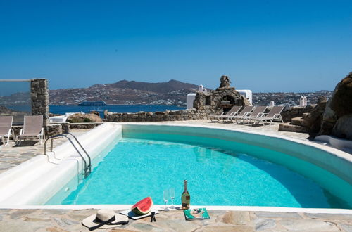 Photo 23 - Elegant villa with ocean views & 2 pools