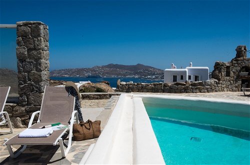 Foto 26 - Elegant villa with ocean views & 2 pools