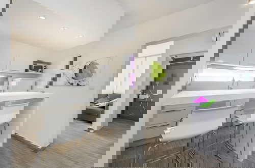 Foto 9 - Modern Holiday Home With Pool and Bubble Bath