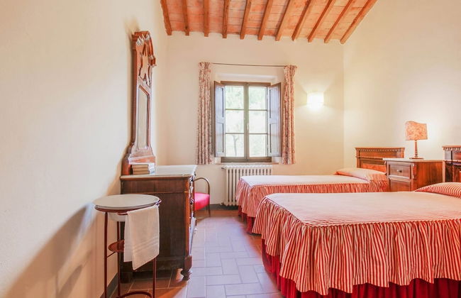 Rustic Farmhouse in Terricciola - Photo 8