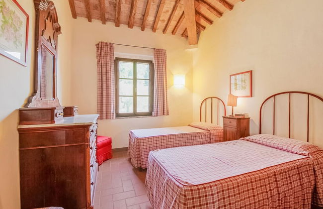 Rustic Farmhouse in Terricciola - Photo 6