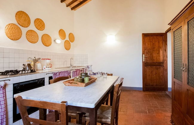 Rustic Farmhouse in Terricciola - Photo 9