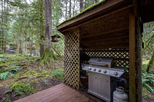 Photo 22 - Mt Baker Lodging Cabin 40 - HOT TUB, PETS, SLEEPS 8! by MBL